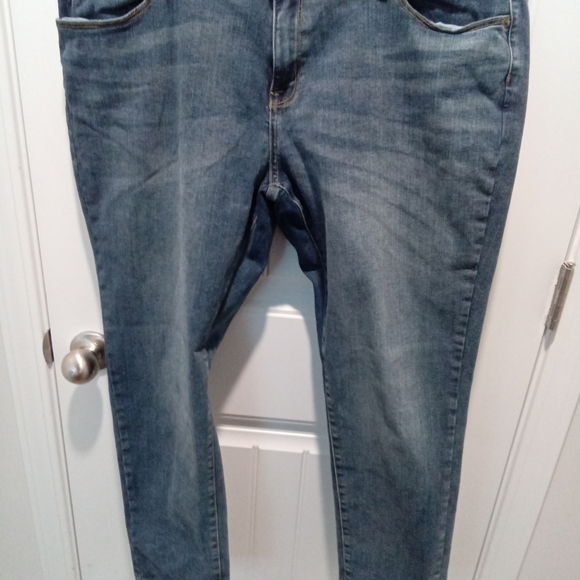 Ava & Viv Denim - Ava & Viv Plus Size 18W Power Stretch Skinny Light Wash Denim Blue Jeans